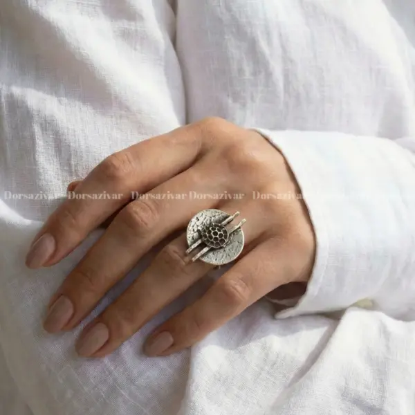 انگشتر ورشو لونه زنبور