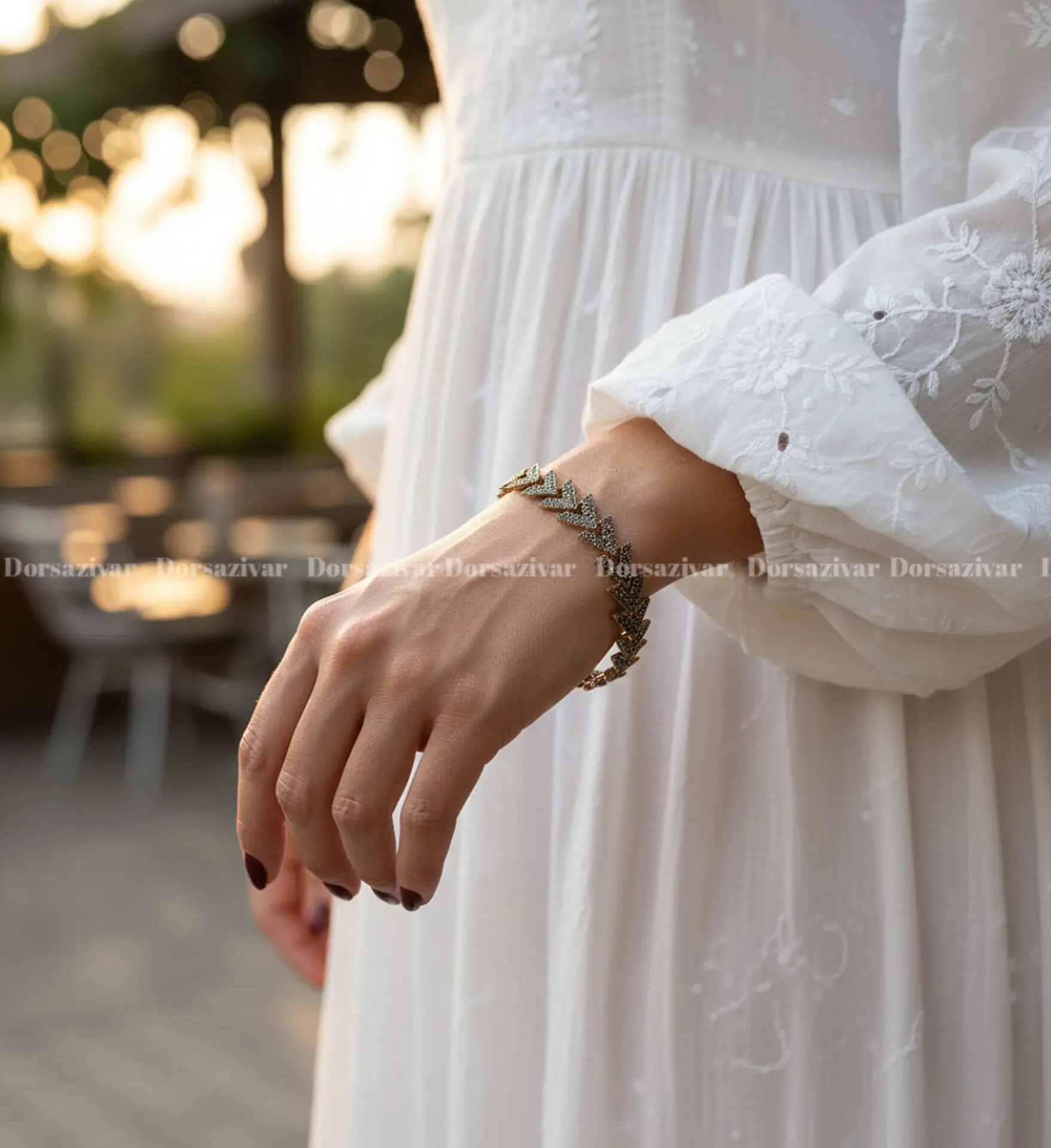 دستبند طلاروس مارگازیت مثلث