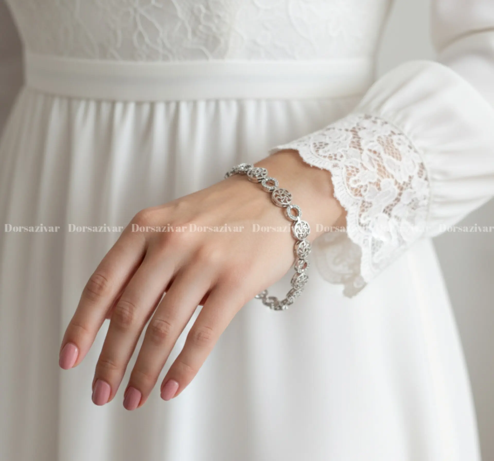 دستبند ورساچه طلاروس